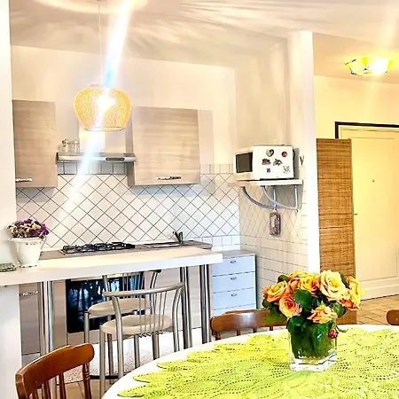 Matilde Tower House - 8 Minuti A Piedi Dalla Spiaggia Apartment *