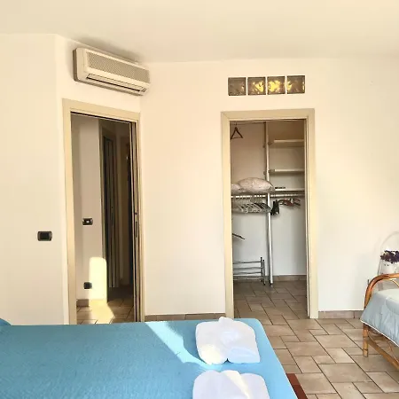 Matilde Tower House - 8 Minuti A Piedi Dalla Spiaggia Apartment